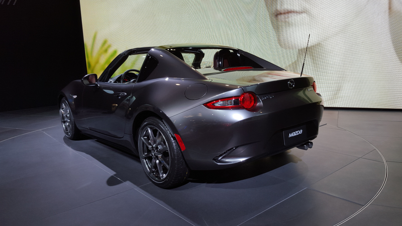 Illustration for article titled Mazda Miatas at the 2016 New York International Autoshow